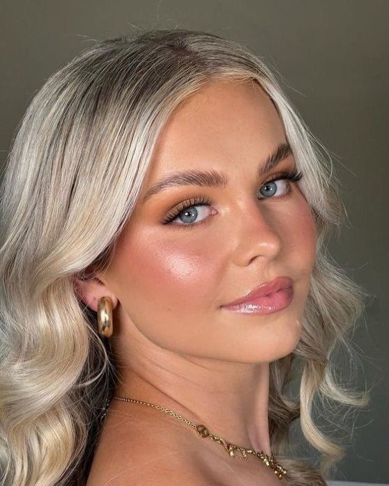 <h2>Makeup</h2>