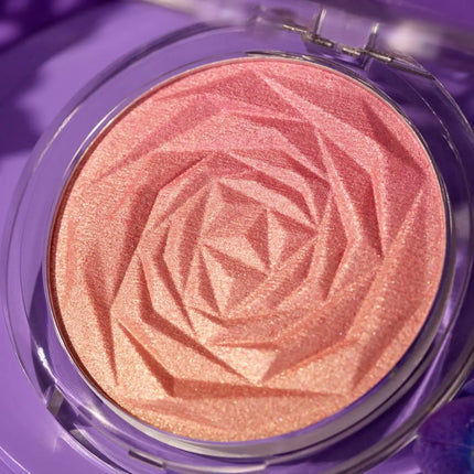 Essence In The Bloom'light Blushlighter 01 Made Of Stardust